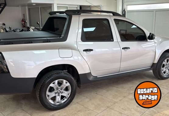 Camionetas - Renault OROCH EMOTION 2025 Nafta 12500Km - En Venta