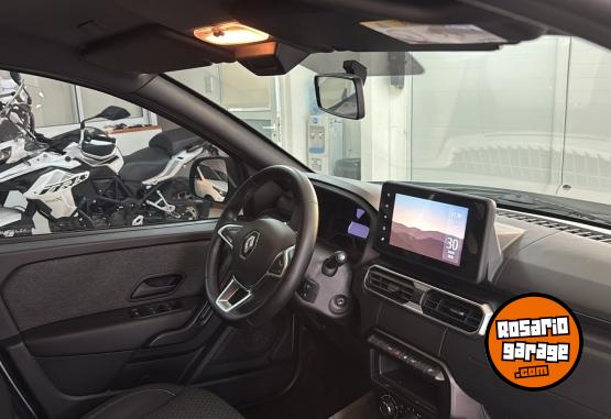Camionetas - Renault OROCH EMOTION 2025 Nafta 12500Km - En Venta