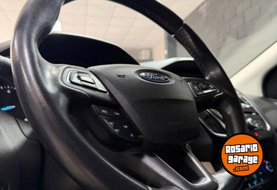 Autos - Ford Focus SE 2019 Nafta 92000Km - En Venta