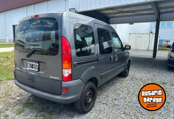 Utilitarios - Renault kangoo 2014 Nafta 187000Km - En Venta