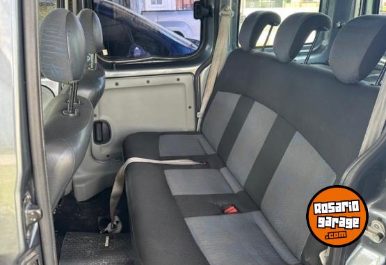Utilitarios - Renault kangoo 2014 Nafta 187000Km - En Venta