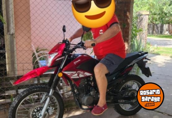 Motos - Zanella ZR 150 2025 Nafta 3700Km - En Venta