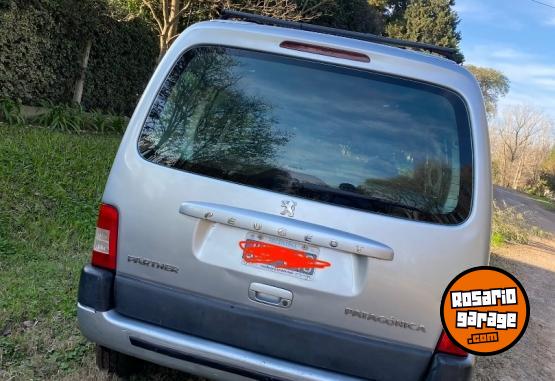 Utilitarios - Peugeot Partner 2011 Nafta 250000Km - En Venta