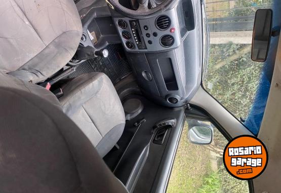 Utilitarios - Peugeot Partner 2011 Nafta 250000Km - En Venta