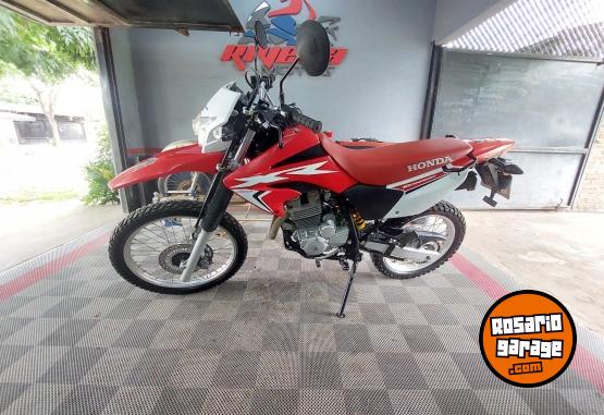 Motos - Honda Tornado 250 2024 Nafta 14000Km - En Venta