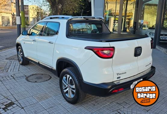 Camionetas - Fiat TORO VOLCANO 2.0 4X4 A/T 2016 Diesel 120000Km - En Venta