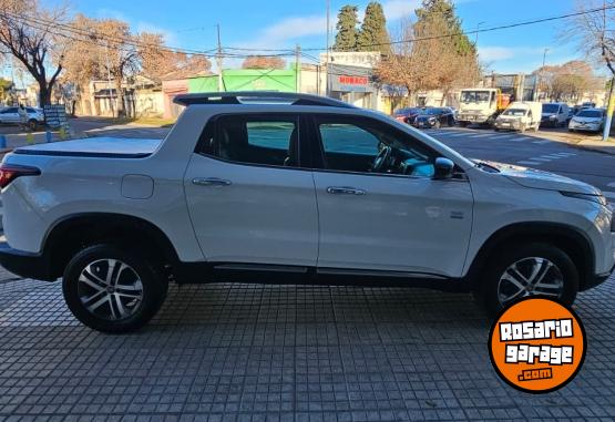 Camionetas - Fiat TORO VOLCANO 2.0 4X4 A/T 2016 Diesel 120000Km - En Venta