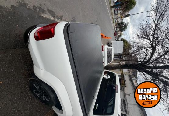 Camionetas - Volkswagen Amarok higline pack 2015 Diesel 206000Km - En Venta