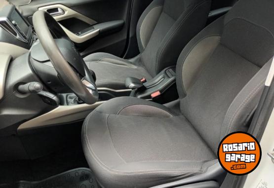 Autos - Peugeot 2008 allure 2017 Nafta 192000Km - En Venta