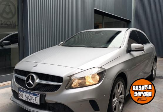 Autos - Mercedes Benz A200 urban 2017 Nafta 90000Km - En Venta