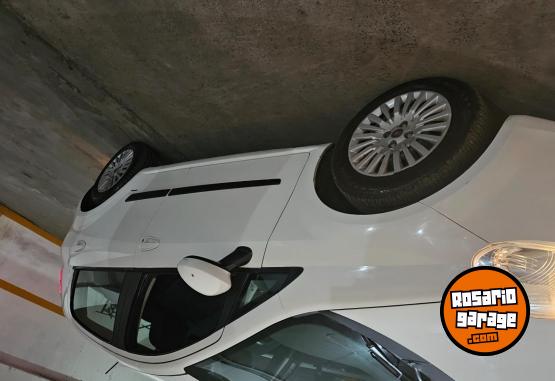 Autos - Fiat Punto attractive 2011 Nafta 120000Km - En Venta