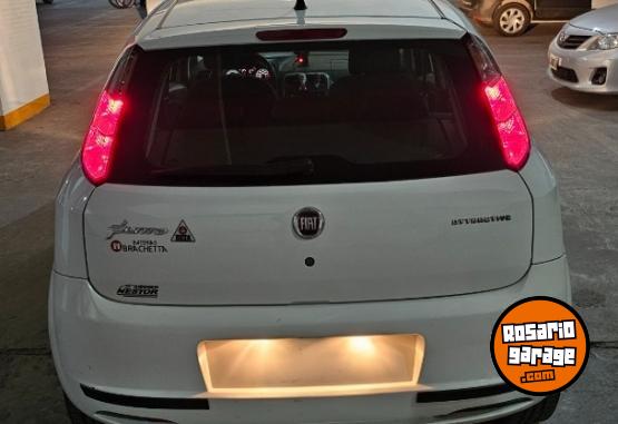Autos - Fiat Punto attractive 2011 Nafta 120000Km - En Venta