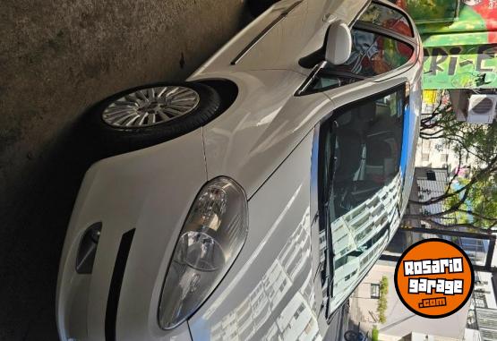 Autos - Fiat Punto attractive 2011 Nafta 120000Km - En Venta