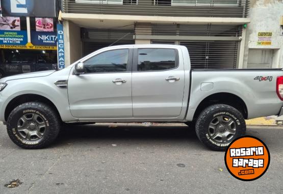 Camionetas - Ford Ranger xlt 4x4 at permuto 2018 Diesel 140000Km - En Venta