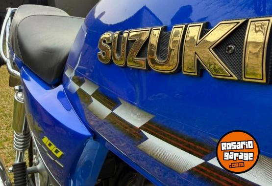 Motos - Suzuki AX100 2025 Nafta 3500Km - En Venta