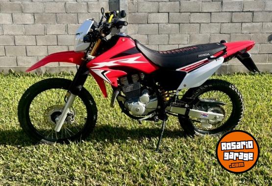 Motos - Honda XR 250 2023 Nafta 8000Km - En Venta