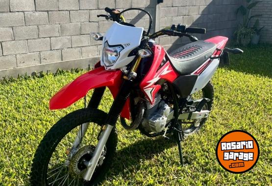 Motos - Honda XR 250 2023 Nafta 8000Km - En Venta