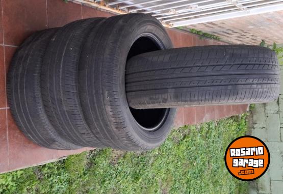 Accesorios para Autos - Cubiertas de ocasión 215/55r17 - En Venta
