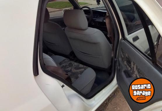 Autos - Renault Clio 1998 Nafta 246000Km - En Venta
