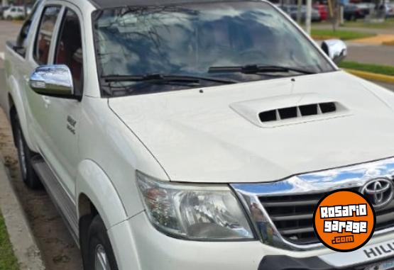 Camionetas - Toyota hilux 3.0 srv cuero 2015 Diesel 206000Km - En Venta