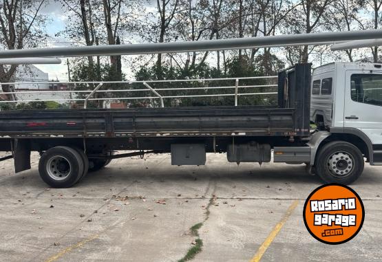 Camiones y Gr�as - Mercedes Benz Atego 1418 - En Venta