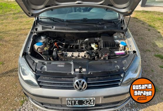 Autos - Volkswagen Suran highline 2014 Nafta 125000Km - En Venta