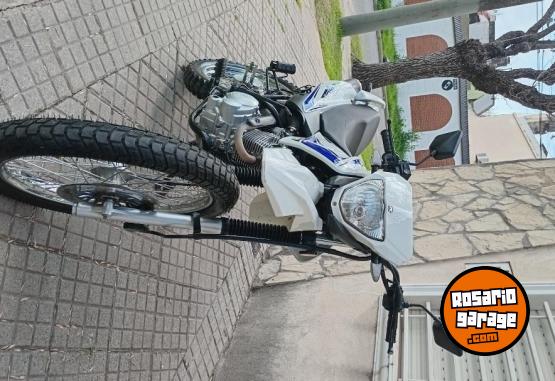 Motos - Motomel Skua 2022 Nafta 15500Km - En Venta