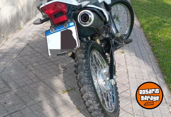 Motos - Motomel Skua 2022 Nafta 15500Km - En Venta