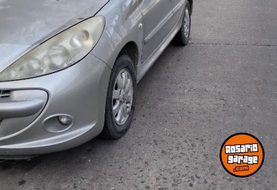 Autos - Peugeot 207 2011 Nafta 130000Km - En Venta