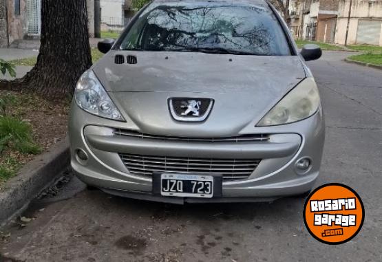 Autos - Peugeot 207 2011 Nafta 130000Km - En Venta