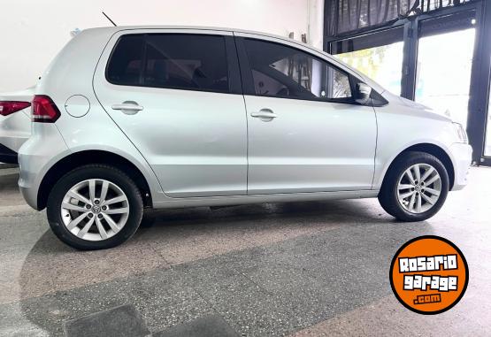 Autos - Volkswagen Fox connect 2019 Nafta 80400Km - En Venta