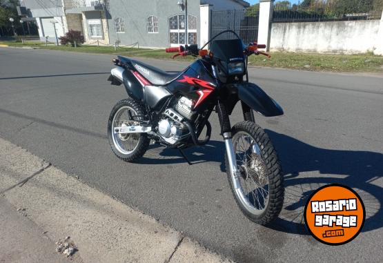Motos - Honda Tornado 250 2018 Nafta 15000Km - En Venta