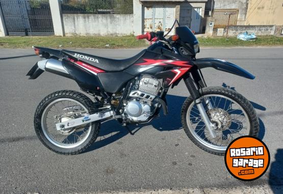 Motos - Honda Tornado 250 2018 Nafta 15000Km - En Venta