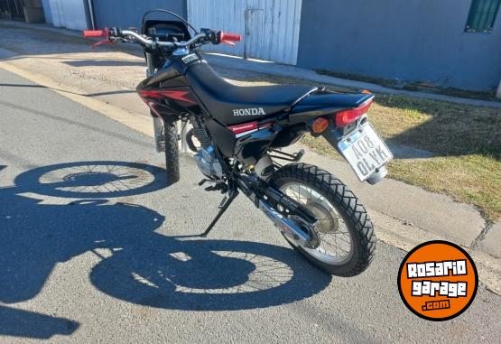 Motos - Honda Tornado 250 2018 Nafta 15000Km - En Venta