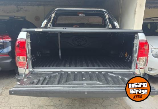 Camionetas - Toyota HILUX SRV SRX 2020 Diesel 152318Km - En Venta