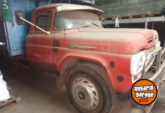 Camiones y Grúas - Buen estado en general - En Venta