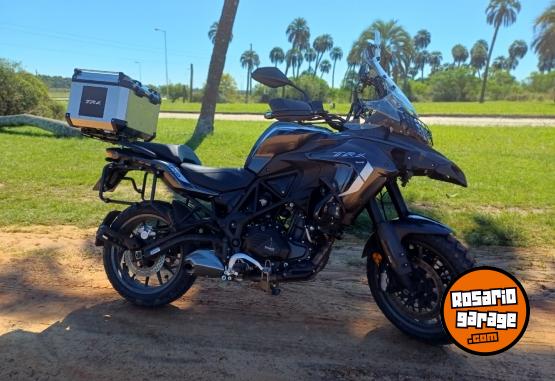 Motos - Benelli trk 502 2023 Nafta 20000Km - En Venta