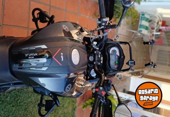 Motos - Benelli trk 502 2023 Nafta 20000Km - En Venta
