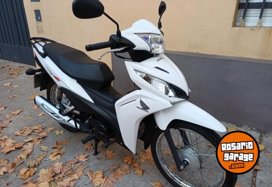Motos - Honda Wave - 110cc 2021 Nafta 5000Km - En Venta