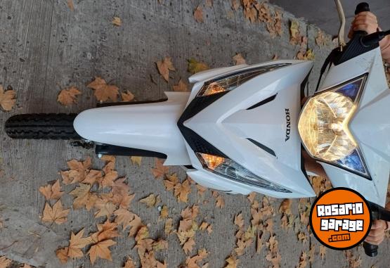Motos - Honda Wave - 110cc 2021 Nafta 5000Km - En Venta