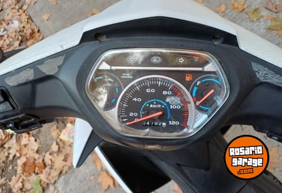 Motos - Honda Wave - 110cc 2021 Nafta 5000Km - En Venta