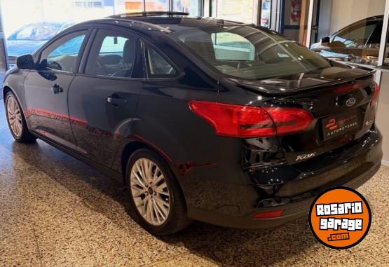 Autos - Ford FOCUS III SE PLUS 2015 Nafta 126000Km - En Venta