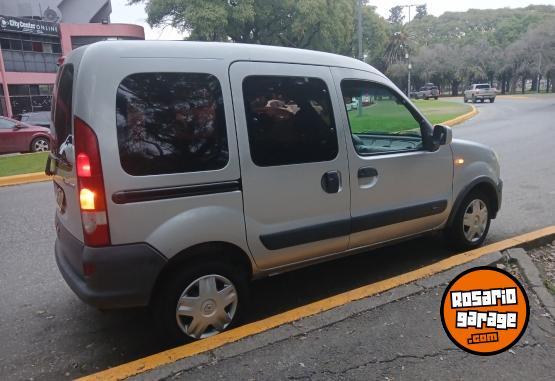 Utilitarios - Renault Kangoo 2014 GNC 200000Km - En Venta