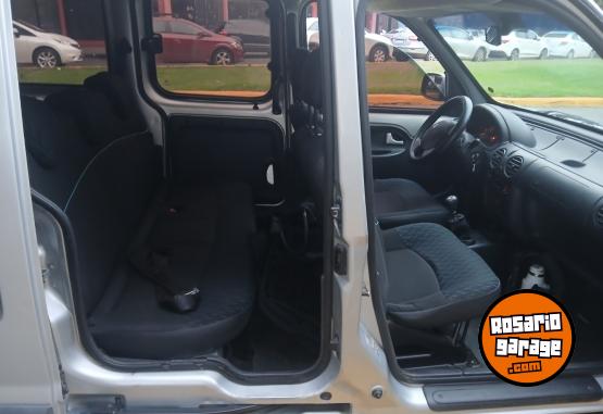 Utilitarios - Renault Kangoo 2014 GNC 200000Km - En Venta