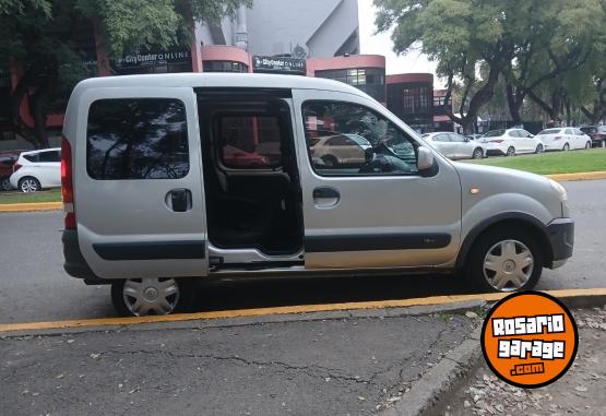 Utilitarios - Renault Kangoo 2014 GNC 200000Km - En Venta