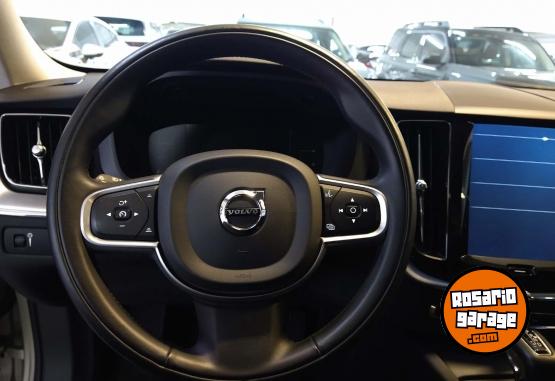 Autos - Volvo XC60 MOMENTUN T5 AWD 2018 Nafta 81000Km - En Venta