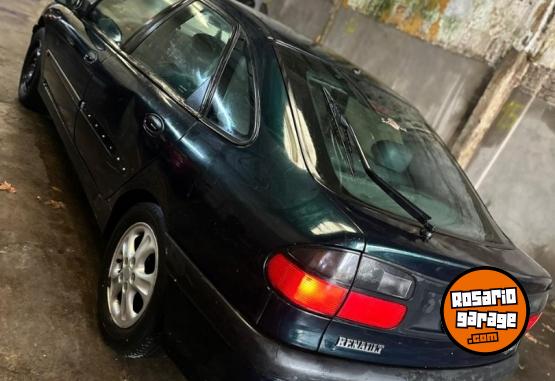 Autos - Renault Laguna 1998 Nafta 280000Km - En Venta