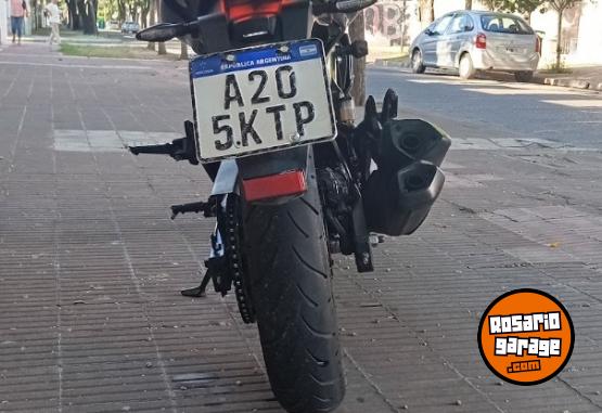 Motos - Bajaj 250 2024 Nafta 19000Km - En Venta