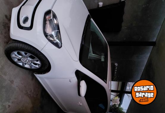 Autos - Volkswagen High up 2016 Nafta 111000Km - En Venta