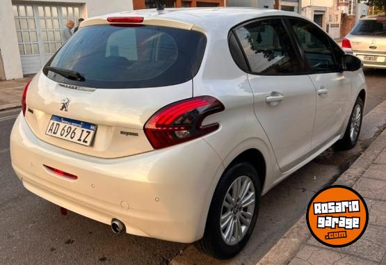 Autos - Peugeot 208 Allure 2019 Nafta 65000Km - En Venta